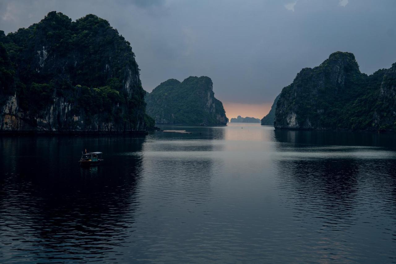 Swan Cruises Halong Hotel Ha Long Luaran gambar