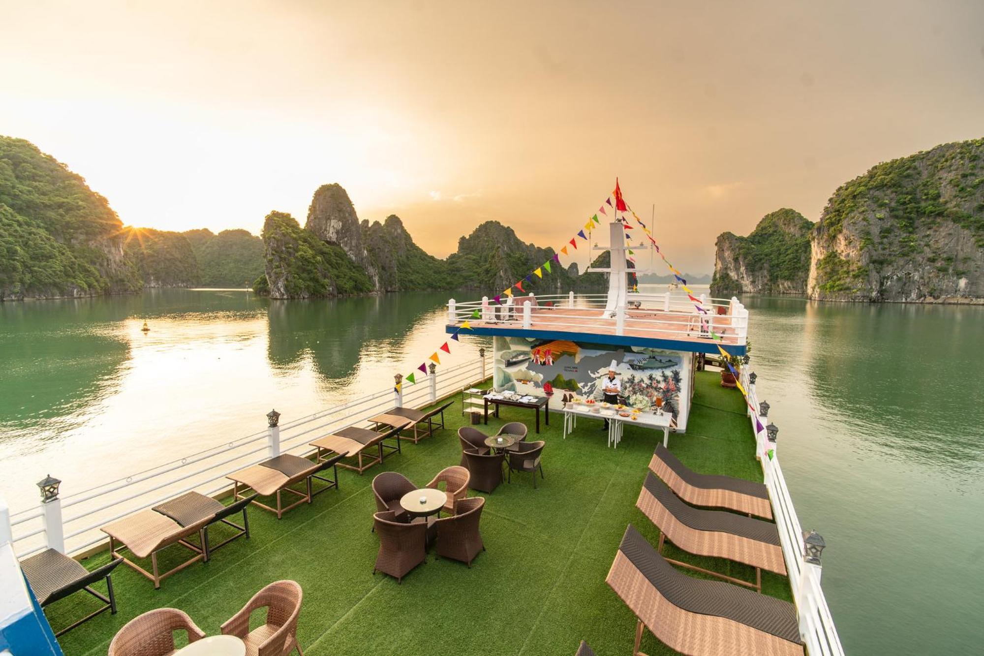 Swan Cruises Halong Hotel Ha Long Luaran gambar